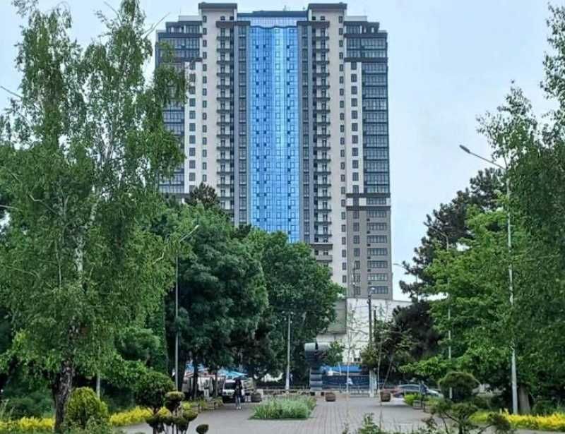 Продається 2х-3х кімнатна квартира в ЖК Олімпійський з великим паркінгом