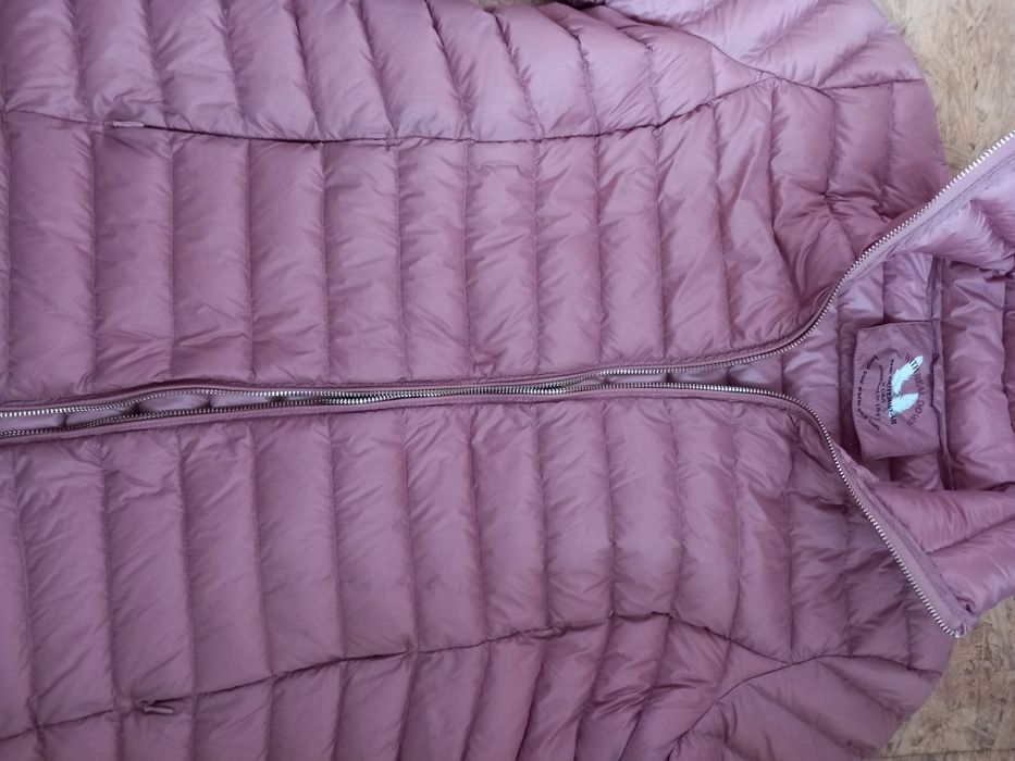 Новий легенький пуховичок