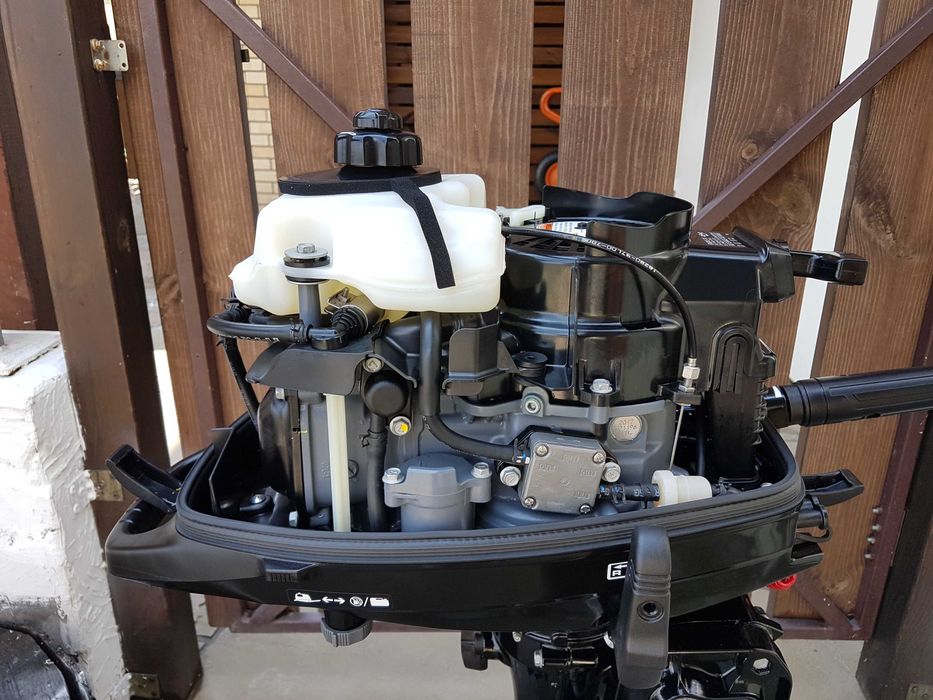 Лодочный мотор Suzuki DF6л.с. 4т 2018г.