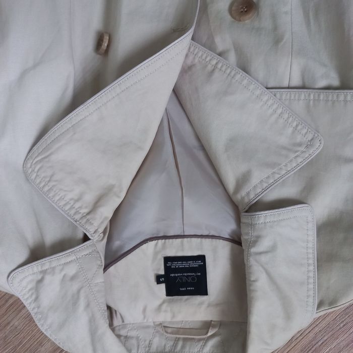 firmowy płaszczyk damski-ONLY-rozmiar-S-36