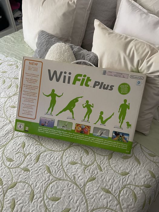 Wii Fit Plus - Nintendo