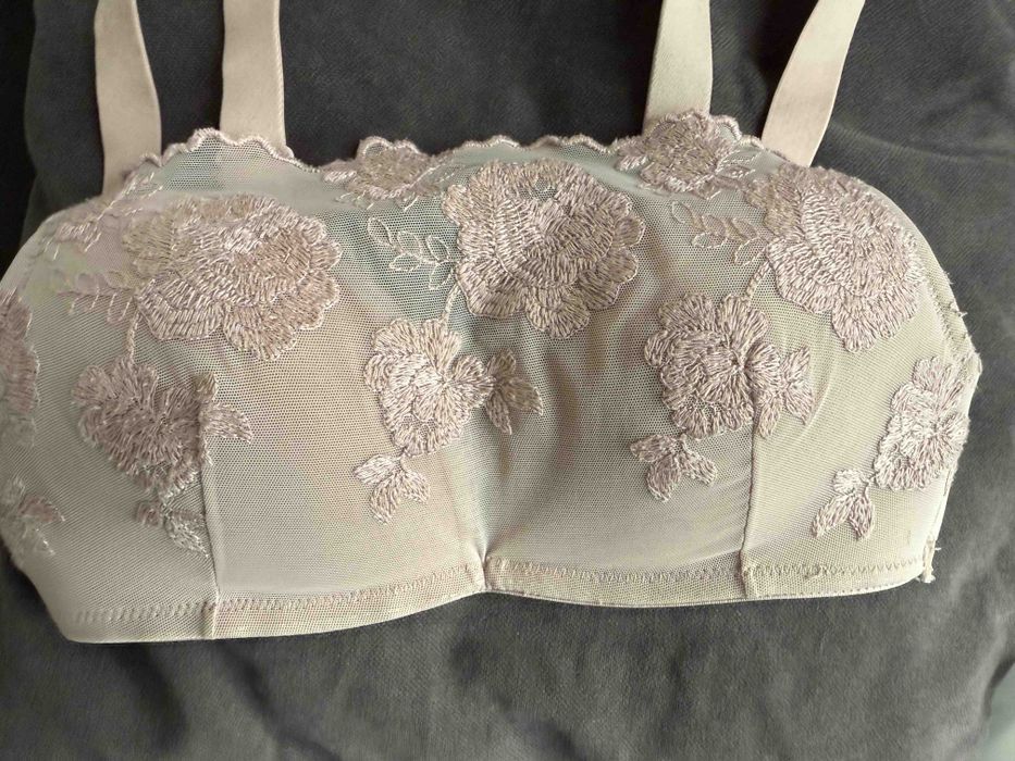 Бюстгальтер бра топ H&M новий.