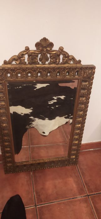 Espelho antigo em talha dourada