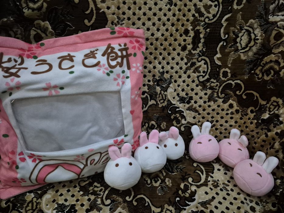 Подушка с игрушками