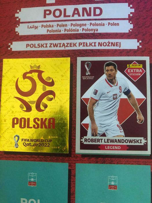 robert lewandowski legend PANINI(extra sticker)