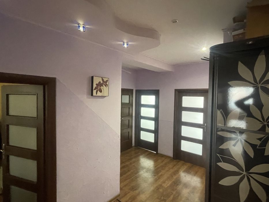 3-кімнатна квартира Жовква продаж