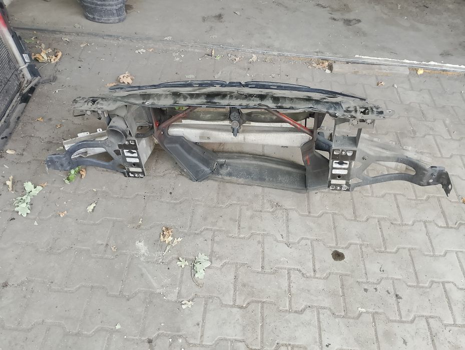 Pas przedni BMW E60 E61