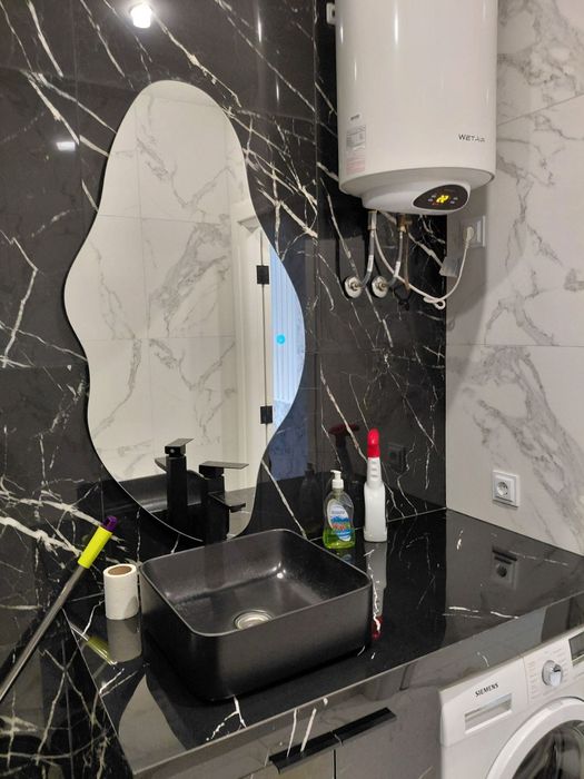 Сдам 1 ком студию с евро ремонтом в новом доме   (Марсельская) .