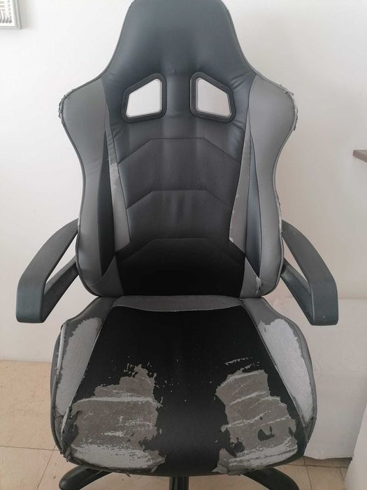Cadeira gaming usada