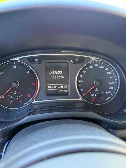 Audi 1.6 Sportback 115cv (5 Portas) – Económico, Excelente Estado