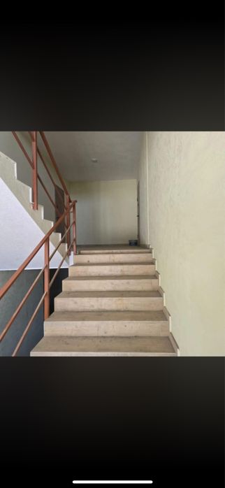 Продаж 2 к квартири . Будинок з газом та зданий . Можна по програмах