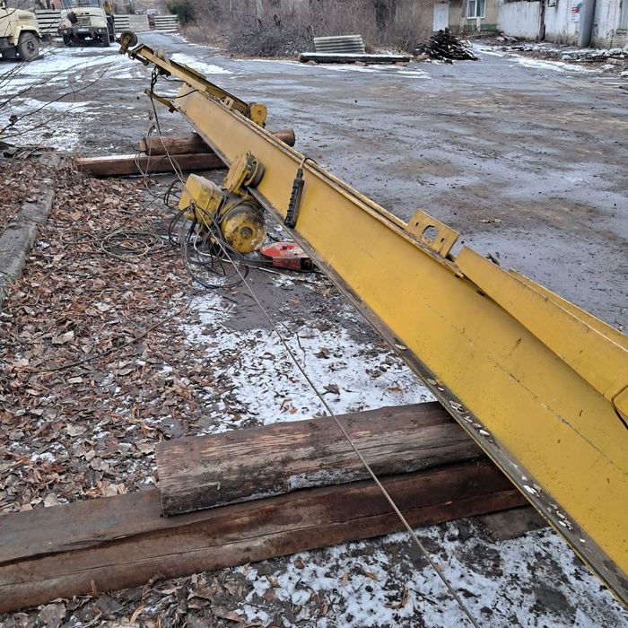 Кран - балка підвісна 3,2 тонни.
