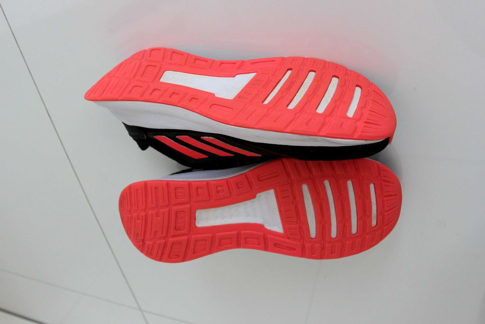 Adidas Runflacon bez wad 38