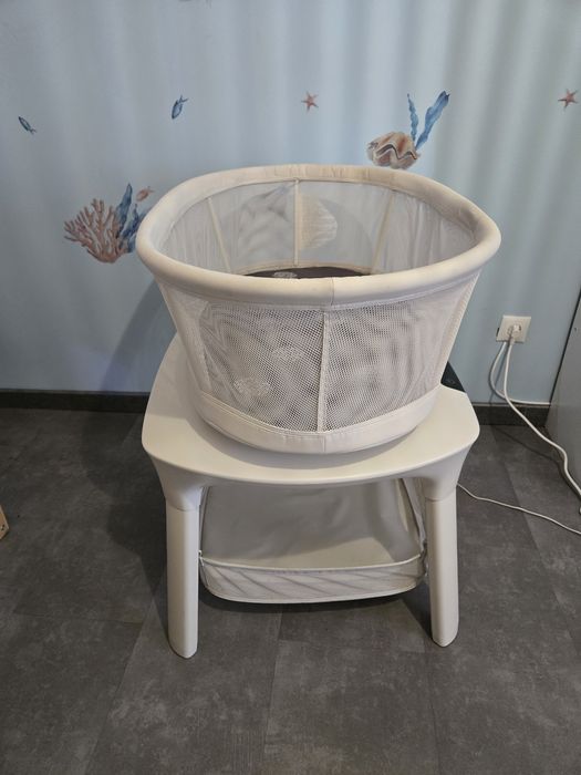 Berço MamaRoo 4moms com sons e movimento