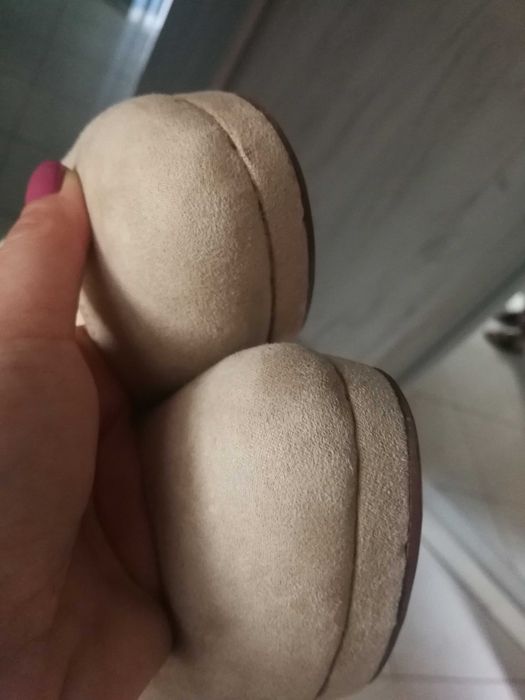 Buty na obcasie, czółenka