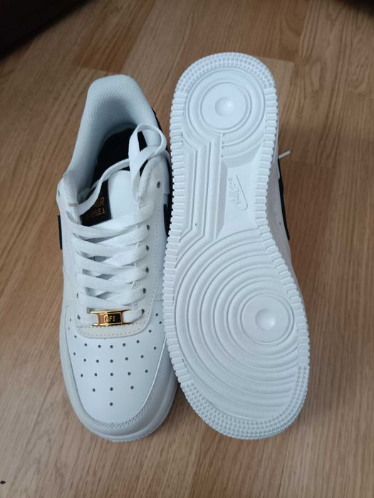 Nowe buty damskie  Nike rozmiar 39