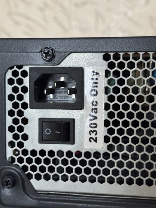 Intel XeonE5-2630, 6ядер 12 потоків, 16 ОЗУ, Radeon 2gb