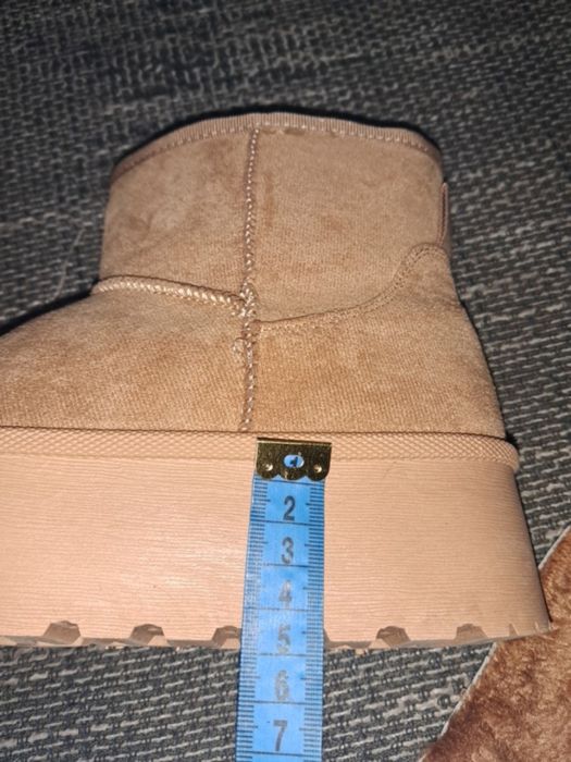 Уги бежеві 37рр на платформе