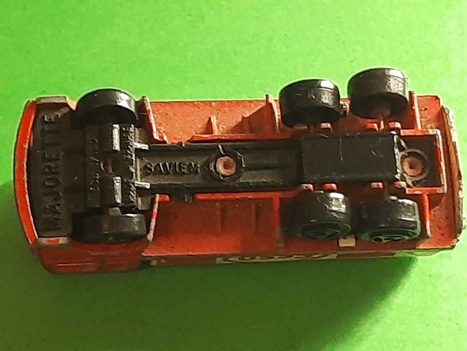 Miniatura camião Saviem Esso escala 1/80 da Majorette