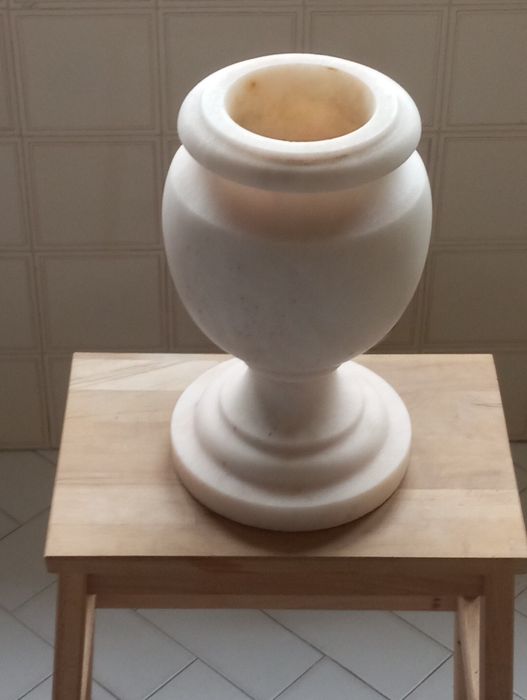 Jarra em pedra mármore de Estremoz