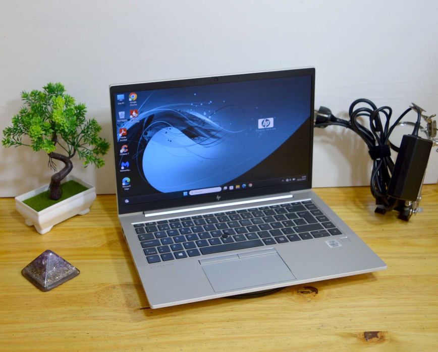 NMC- Semi-Novo - HP Aluminium i7 4.90Ghz - 32GB RAM - IA - 512GB