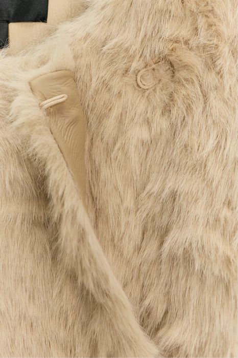 Шуба Zara размер М новая!