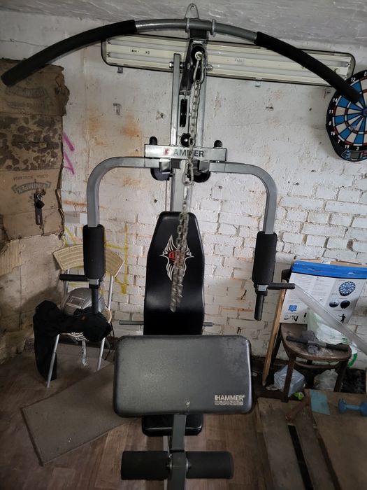 Atlas hammer wavezone, ławeczka