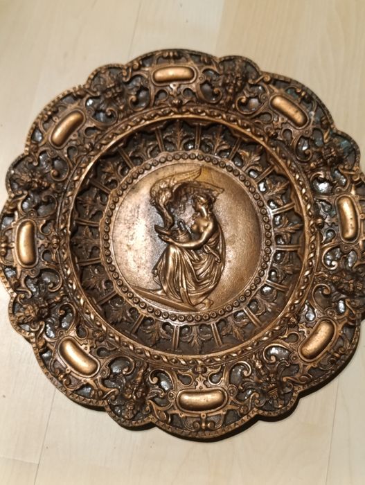 Медная тарелка на стену