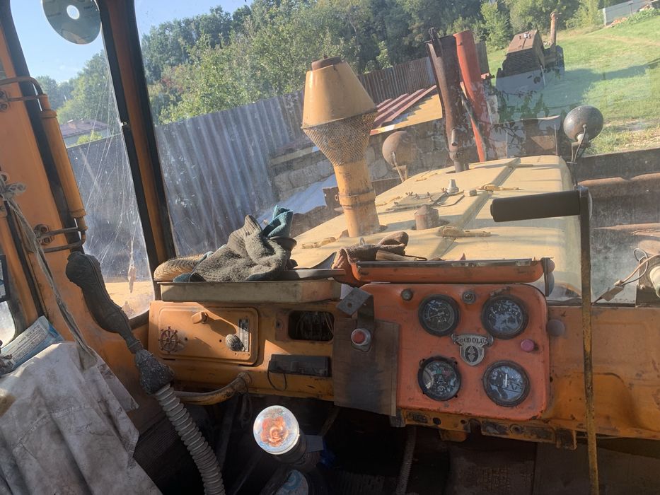 Дт -75 гусеничний трактор бульдозер 1991 рік