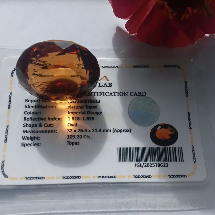 Topázio Natural Enorme.     109,20ct