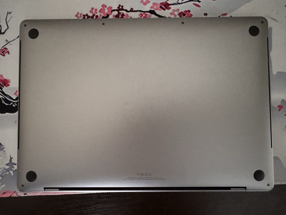 MacBook Pro 16 2019рік i7/512gb 265циклів + Magic Mouse 2