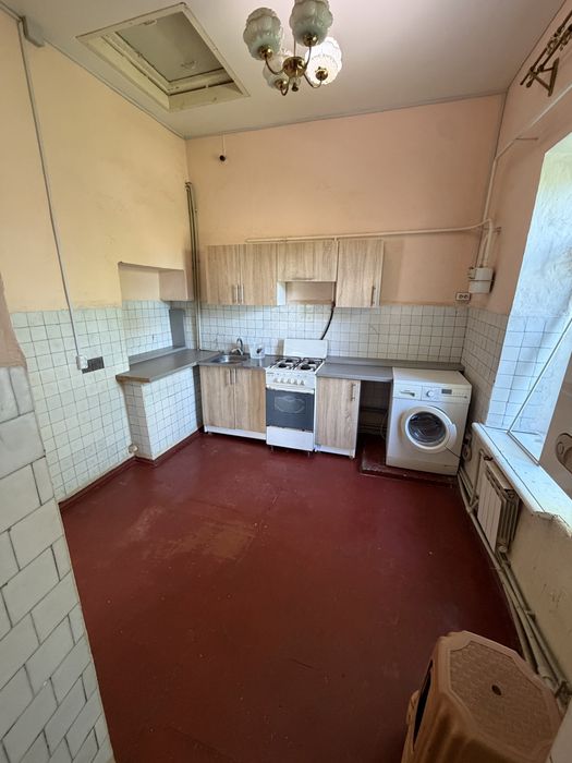Продам 3-х комнатную квартиру в центре Авангарда
