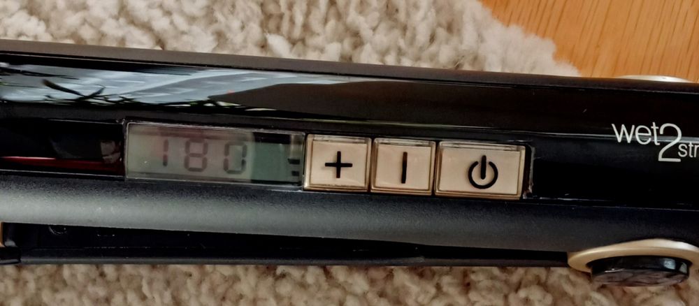 RESERCADO Placa  alisar cabelo REMINGTON PROFISSIONAL S-8102 Wet2Stra