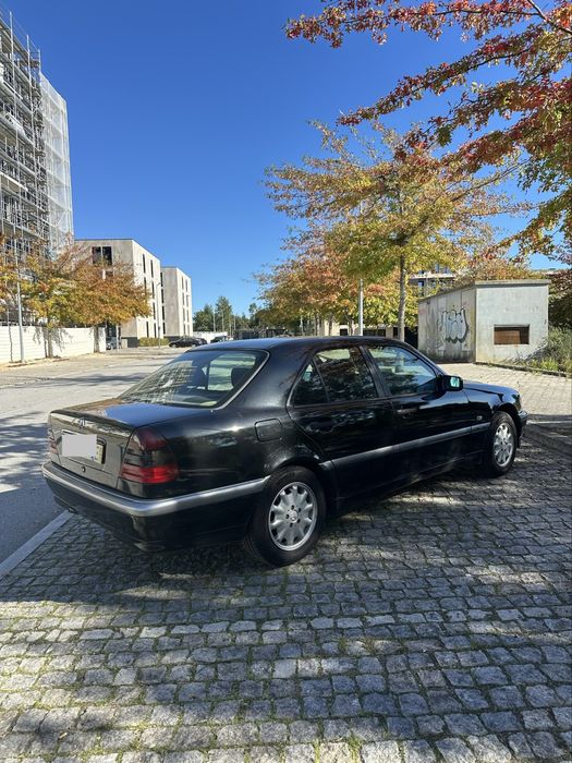 Mercedes-Benz c200 — photo 3