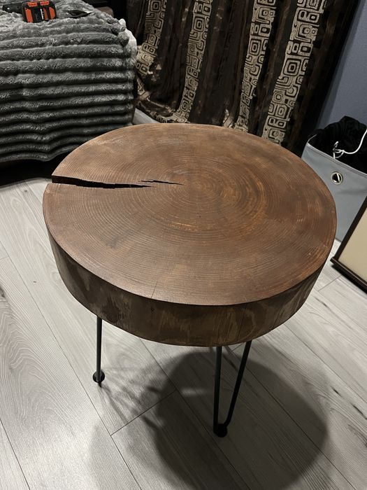 Журнальний столик