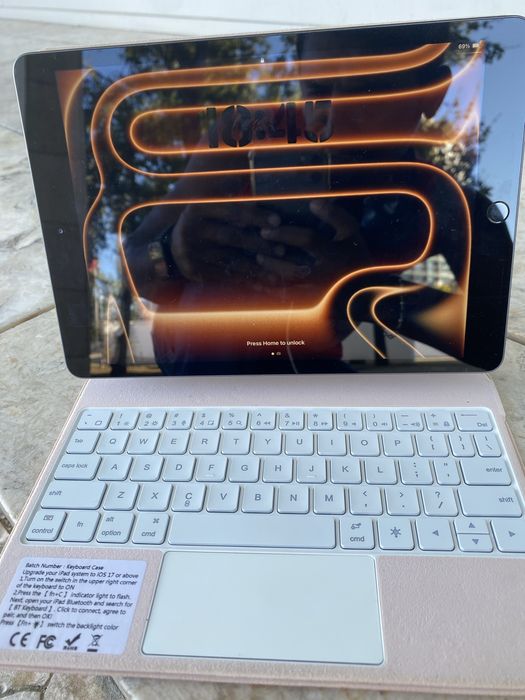 Ipad 7th generation with keyboard cover