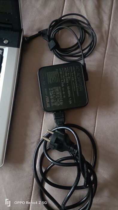 Used ASUS PC with original charger.64550231635202123