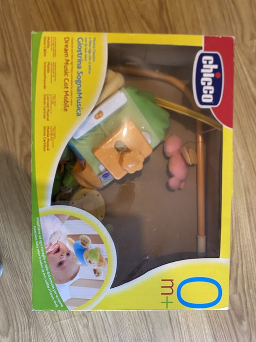 Mobile musical para berço