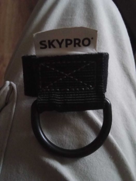 Uchwyt narzędziowy na rzepę skypro