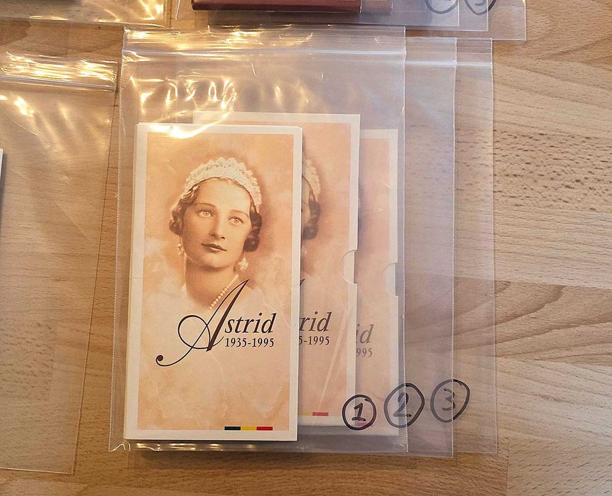 13 Moedas Comemorativas Belgas em Prata com Acabamento Proof