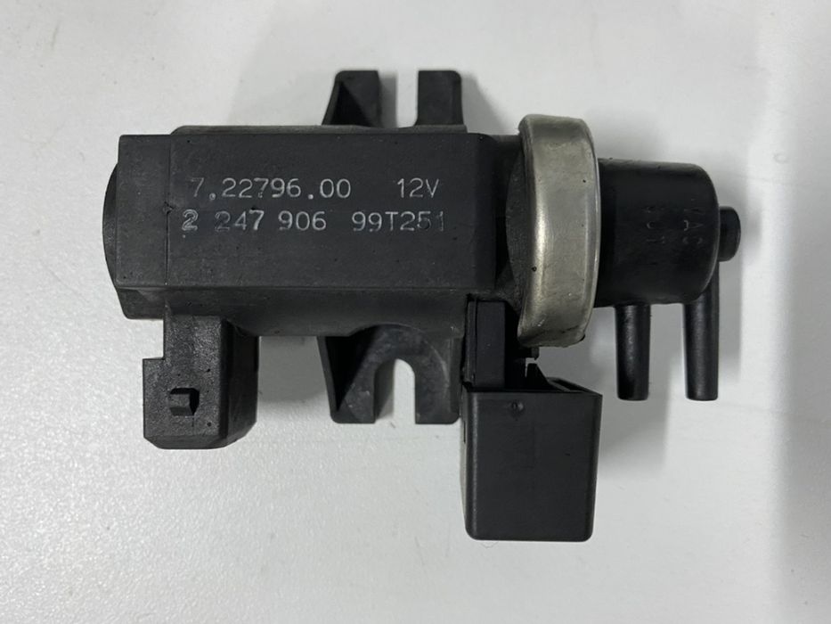 Клапан Давления BMW E39 E46 Е60 Соленоид 2247906 БМВ Е46 Е39 Соленоїд