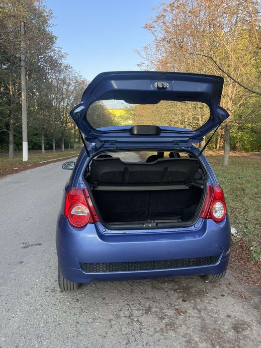 Продаю Chevrolet Aveo в хорошем рабочем состоянии. Автомобиль