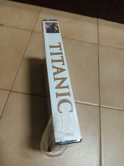 Cassete VHS do filme Titanic (selado)