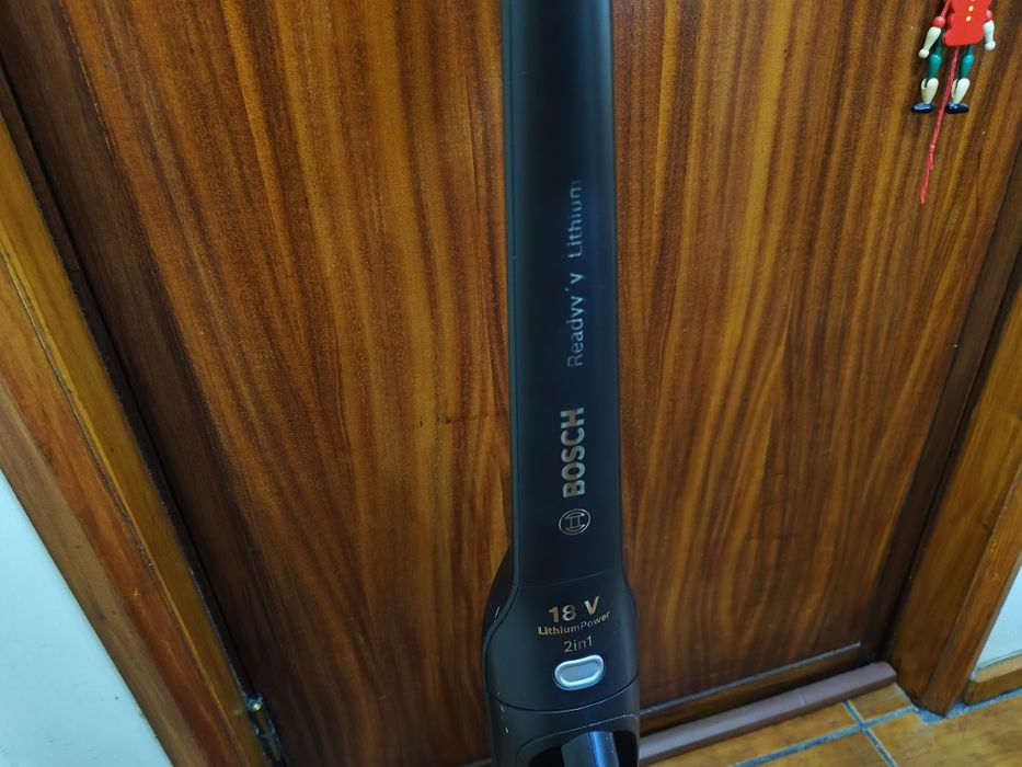 Aspirador modelo Bosch Readyy'y Lithium 2in1. Para peças 


Este aspir