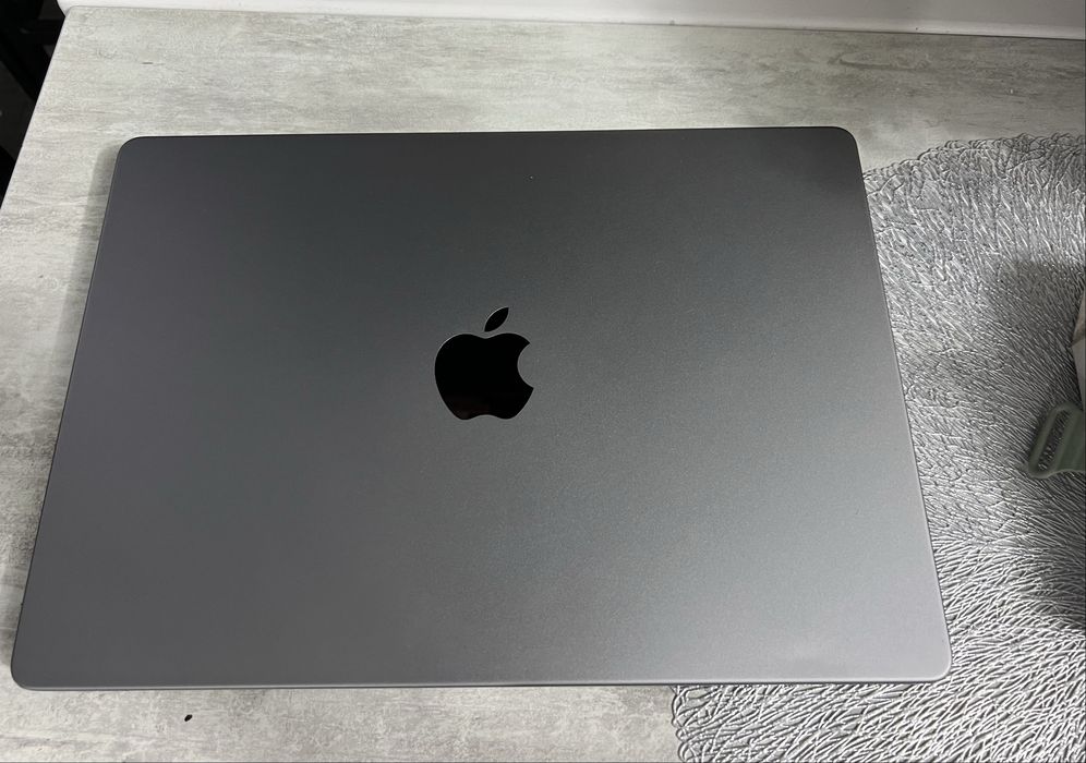 Продам маккбук apple MacBook Pro m1 pro 16 256gb a2779 битий екран