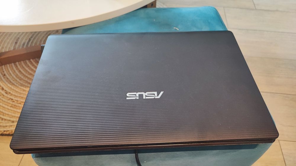 Laptop Asus model X53T działa dysk SSD