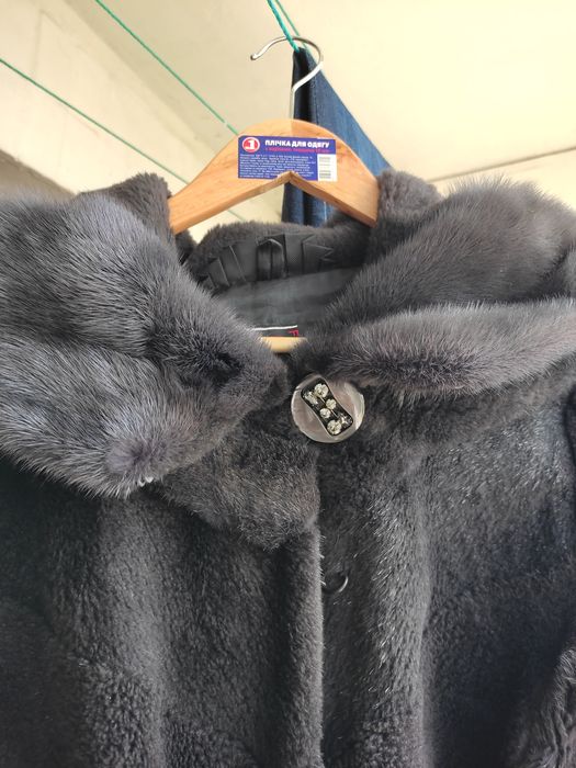 Отличная шуба из натурального меха бобра , р.42/44, б.у.