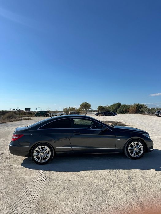 Mercedes-Benz E 200