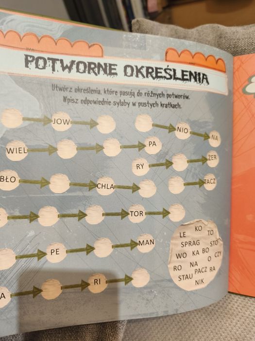 Strachozagadki. Wydawnictwo Adamada