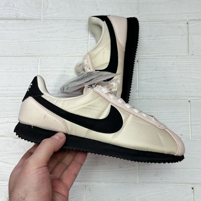 Жіночі кросівки nike cortez